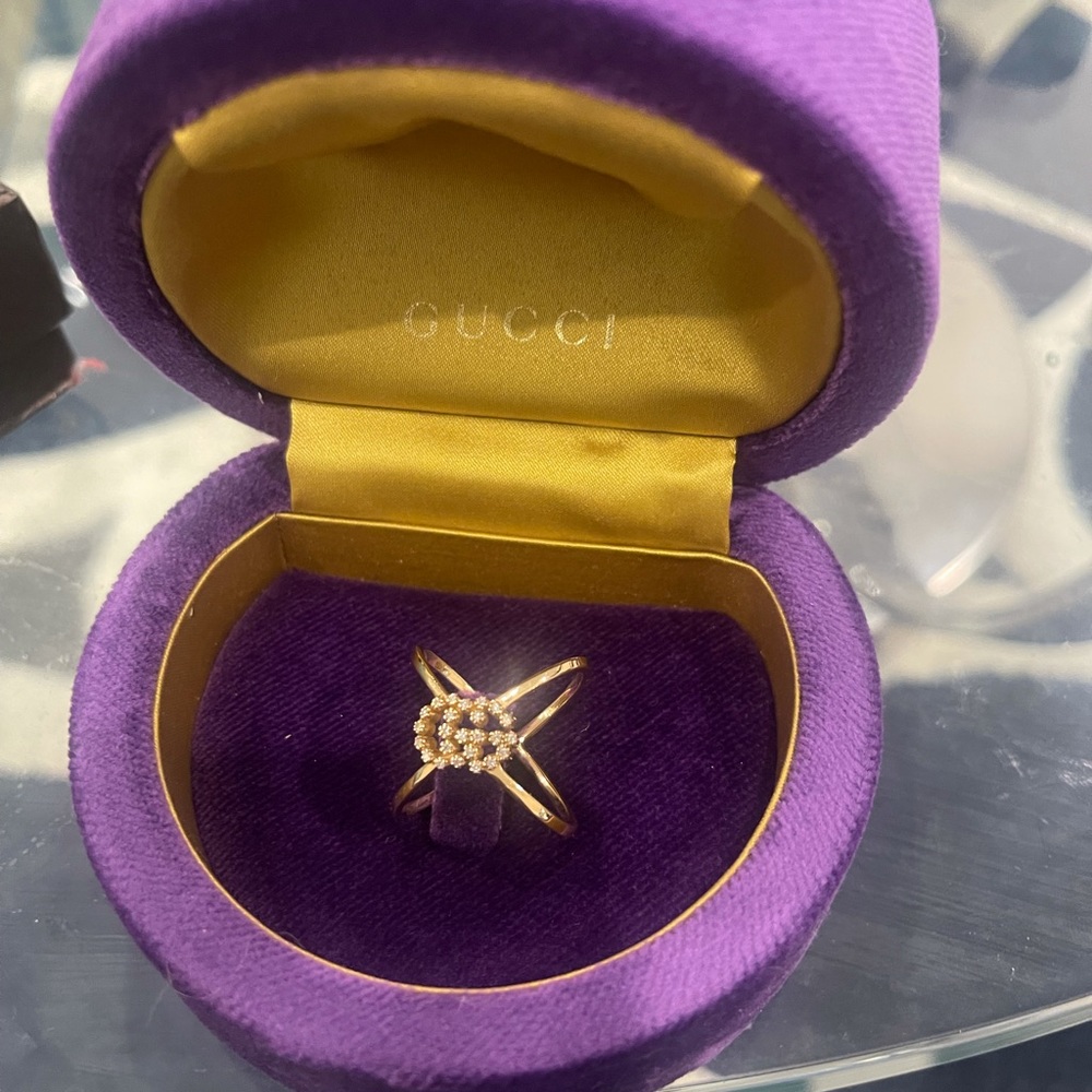 18k yellow gold Gucci brand new x shaped fully encrusted with faceted diamonds - Picture 4 of 6